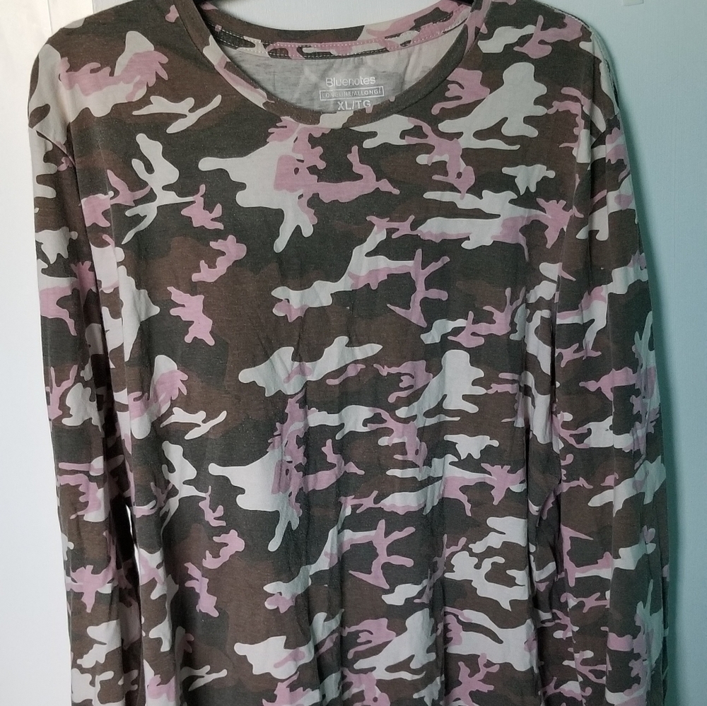 Long sleeve camo tee